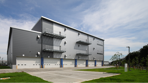 物流センター外観